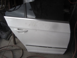 Volkswagen - DOOR - 4d